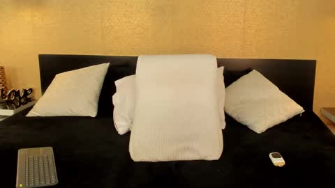 Snapshot of kendraleroy chatting on 10, 2, 2025 KENDRA online show from 10, 2, 2025