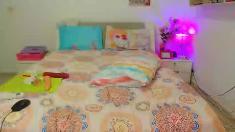 Snapshot of kendralove31 chatting on 24, 12, 2024 kendralove online show from 24, 12, 2024