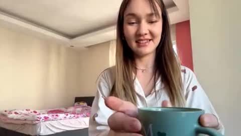 Snapshot of keniarhynard chatting on 15, 12, 2025 Elena online show from 15, 12, 2025