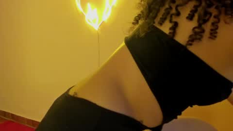 Snapshot of keniia_riizz chatting on 21, 4, 2026 Kenia online show from 21, 4, 2026