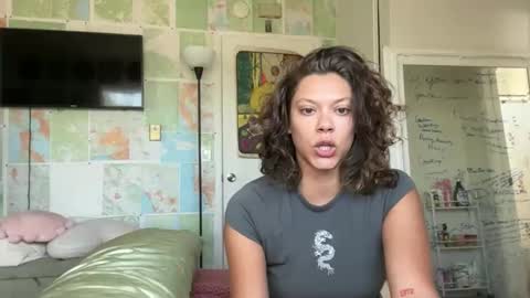 Snapshot of kennibby chatting on 27, 5, 2026 kennibby online show from 27, 5, 2026