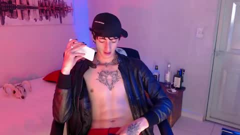 Snapshot of kenny__hot chatting on 5, 1, 2025 kenny online show from 5, 1, 2025