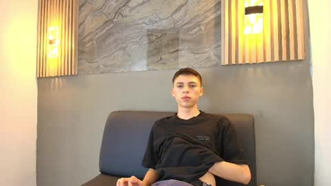 Snapshot of kenny_hank chatting on 13, 4, 2026 kenny_hank online show from 13, 4, 2026