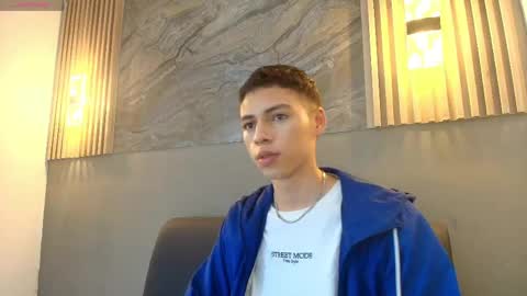 Snapshot of kenny_hank chatting on 17, 4, 2026 kenny_hank online show from 17, 4, 2026