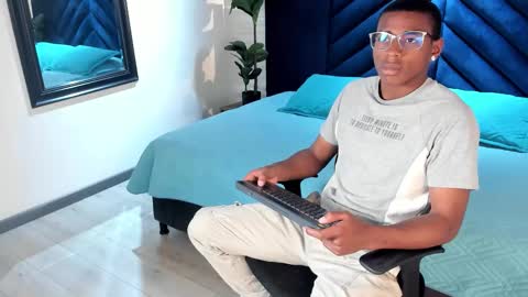 Snapshot of kenny_thompson_ chatting on 21, 2, 2026 Kenny Thompson online show from 21, 2, 2026