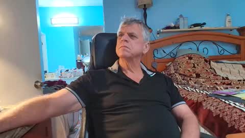 Snapshot of kent_ham chatting on 19, 10, 2025 kent_ham online show from 19, 10, 2025