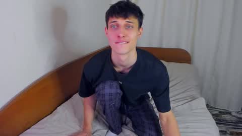 Snapshot of kenter_parker chatting on 13, 12, 2025 Peter online show from 13, 12, 2025