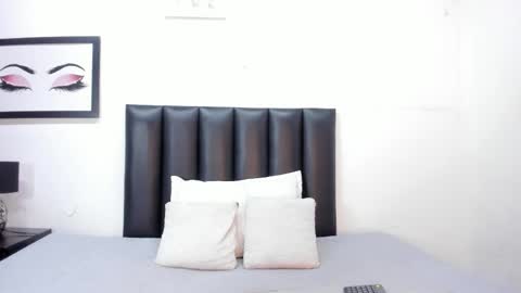 Snapshot of kentha_mitchells chatting on 17, 10, 2025 kentha_mitchells online show from 17, 10, 2025