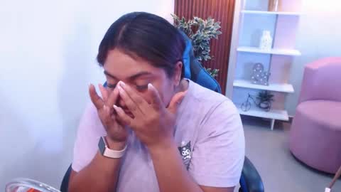 Snapshot of kenya_buhle chatting on 12, 9, 2025 Kenya Buhle online show from 12, 9, 2025