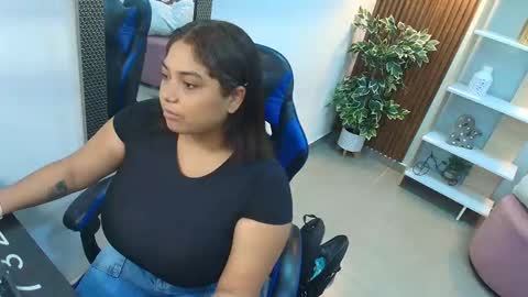 Snapshot of kenya_buhle chatting on 2, 10, 2025 Kenya Buhle online show from 2, 10, 2025