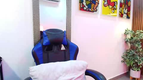 Snapshot of kenya_buhle chatting on 8, 10, 2025 Kenya Buhle online show from 8, 10, 2025