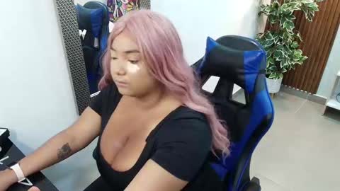 Snapshot of kenya_buhle chatting on 18, 10, 2025 Kenya Buhle online show from 18, 10, 2025