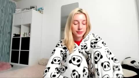 Kenzie online show from 22, 2, 2025