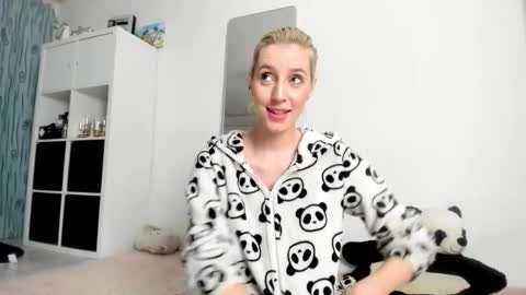 Kenzie online show from 18, 10, 2025