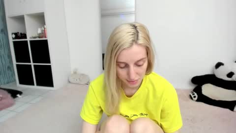 Snapshot of kenziedawton chatting on 28, 6, 2026 Kenzie online show from 28, 6, 2026