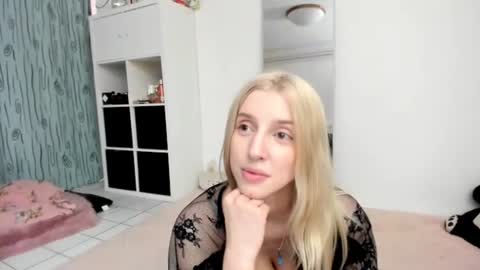 Snapshot of kenziedawton chatting on 13, 7, 2026 Kenzie online show from 13, 7, 2026