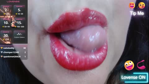 K E R L Y online show from 7, 1, 2025