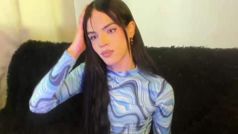 Snapshot of kerly_monroe chatting on 17, 12, 2025 Kerly online show from 17, 12, 2025