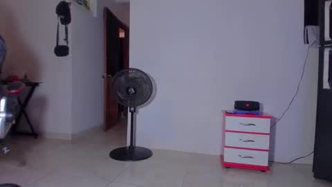 Snapshot of kerlysmith24 chatting on 27, 4, 2026 Kerlysmith24 online show from 27, 4, 2026