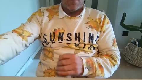 Snapshot of kermitgp3 chatting on 5, 4, 2026 Anton online show from 5, 4, 2026