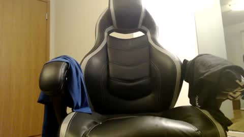 Snapshot of kert19 chatting on 12, 12, 2024 KerKER online show from 12, 12, 2024