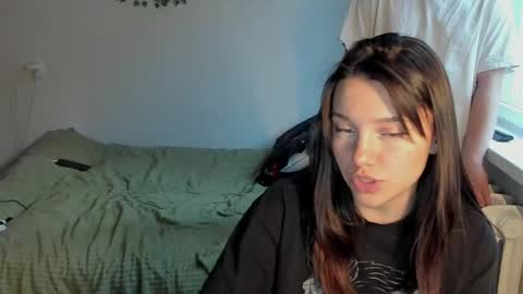 Snapshot of kesh_mne chatting on 5, 4, 2026 kesh_mne online show from 5, 4, 2026