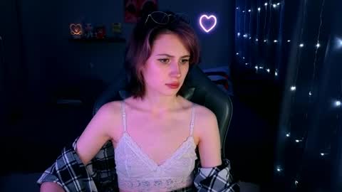 Snapshot of keti_moon chatting on 8, 4, 2026 Keti 3 online show from 8, 4, 2026