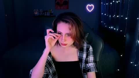 Snapshot of keti_moon chatting on 21, 4, 2026 Keti 3 online show from 21, 4, 2026
