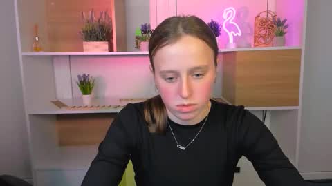 Snapshot of keuli_li chatting on 22, 12, 2025 keuli_li online show from 22, 12, 2025