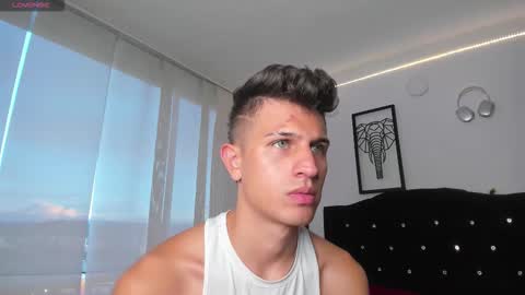 Kevin Ahs online show from 6, 11, 2025