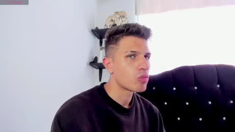 Snapshot of kevin_ahs1 chatting on 6, 4, 2026 Kevin Ahs online show from 6, 4, 2026