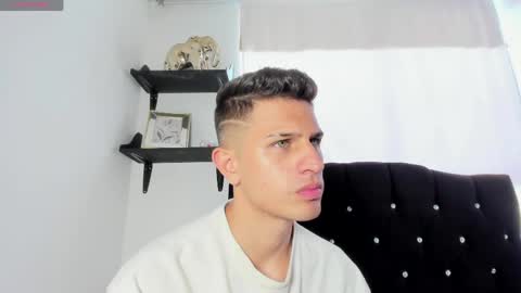 Snapshot of kevin_ahs1 chatting on 13, 4, 2026 Kevin Ahs online show from 13, 4, 2026