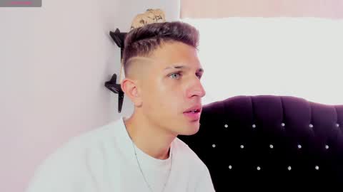 Snapshot of kevin_ahs1 chatting on 14, 4, 2026 Kevin Ahs online show from 14, 4, 2026