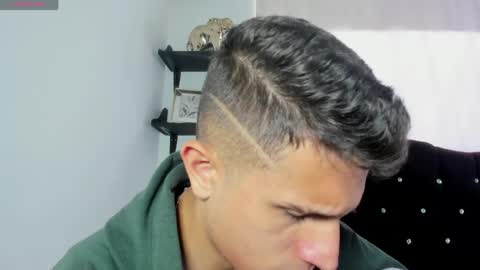 Snapshot of kevin_ahs1 chatting on 15, 4, 2026 Kevin Ahs online show from 15, 4, 2026