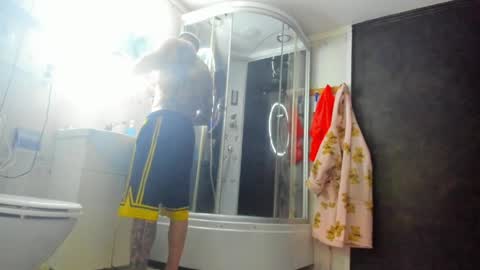 Snapshot of kevin_muscle1 chatting on 6, 4, 2026 Kevin online show from 6, 4, 2026