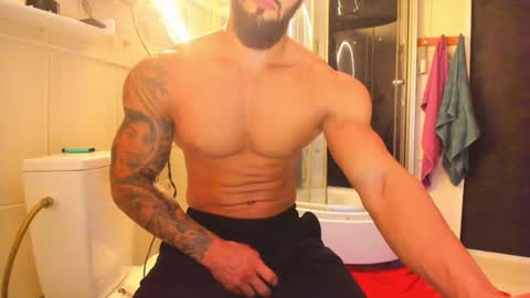 Snapshot of kevin_muscle1 chatting on 7, 8, 2026 Kevin online show from 7, 8, 2026