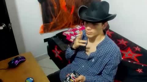 Snapshot of kevinkewma chatting on 30, 10, 2025 kevinkewma online show from 30, 10, 2025