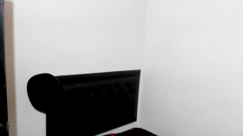 Snapshot of kevinkewma chatting on 2, 11, 2025 kevinkewma online show from 2, 11, 2025