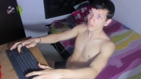 Snapshot of kevinkewma chatting on 18, 11, 2025 kevinkewma online show from 18, 11, 2025