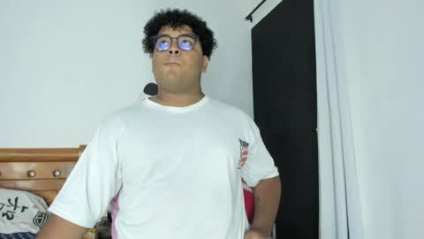 Snapshot of kevinn_m chatting on 18, 7, 2026 KevinM online show from 18, 7, 2026