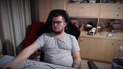 Kevinn online show from 22, 12, 2025