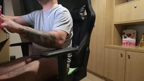 Kevinn online show from 16, 2, 2026