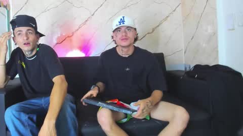 Snapshot of kevinperlas_ chatting on 8, 11, 2025 kevinperlas_ online show from 8, 11, 2025