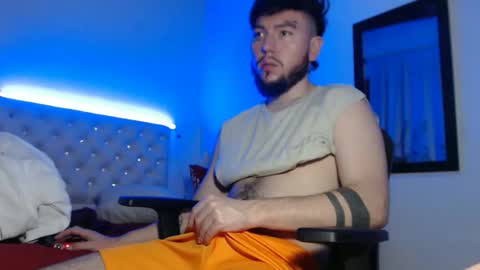 Snapshot of kevinsantiag0 chatting on 15, 12, 2025 kevinsantiag0 online show from 15, 12, 2025