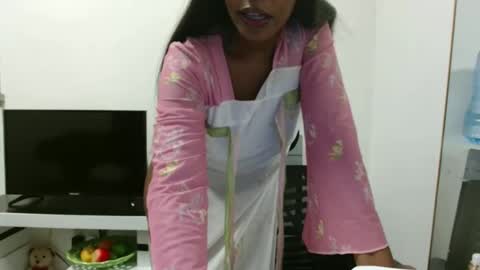 Snapshot of khaleesi7777777 chatting on 11, 3, 2026 Khaleesi online show from 11, 3, 2026
