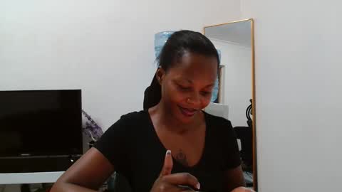 Snapshot of khaleesi7777777 chatting on 6, 5, 2026 Khaleesi online show from 6, 5, 2026