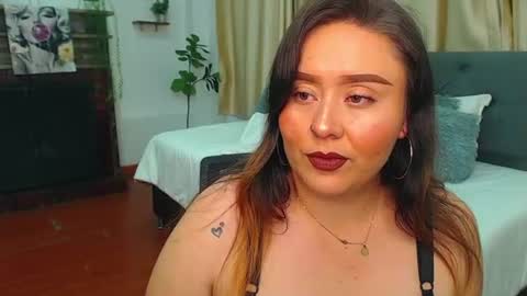 Snapshot of khalia_ chatting on 19, 6, 2026 K H A I L A online show from 19, 6, 2026