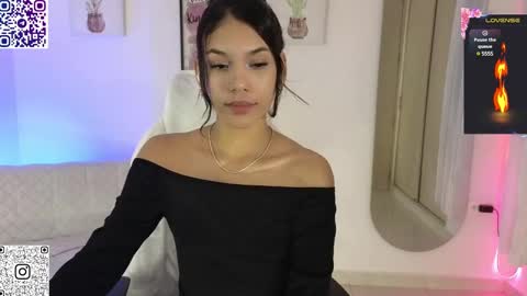 Karelys M. online show from 4, 3, 2025