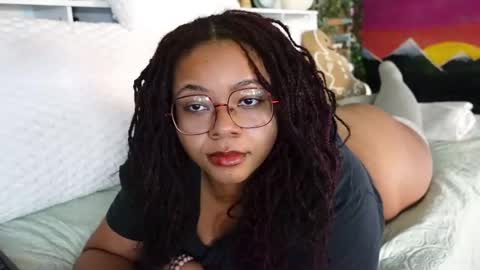 Snapshot of khayaparker chatting on 19, 2, 2025 Khaya online show from 19, 2, 2025