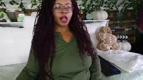 Snapshot of khayaparker chatting on 19, 2, 2025 Khaya online show from 19, 2, 2025